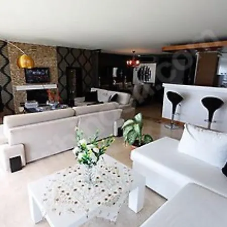 Oasis Villa